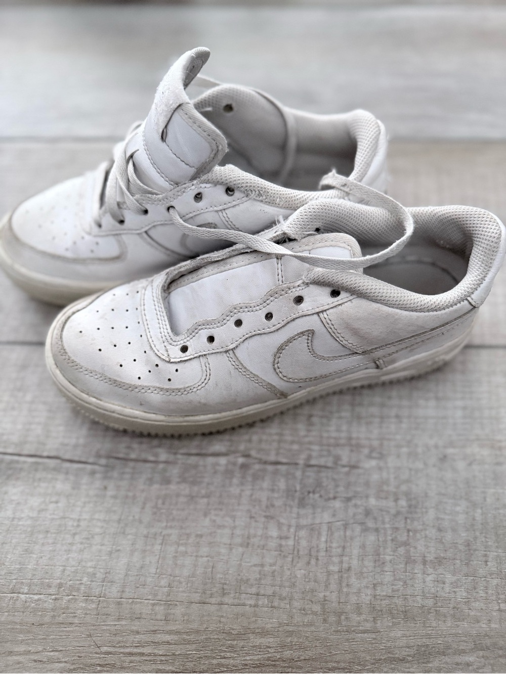 Nike Forces - Picture 1 of 4